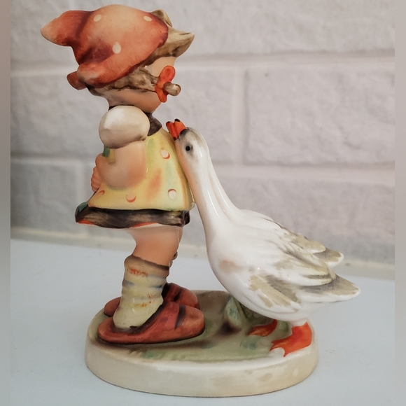 Hummel Goebel, Goose Girl - Picture 6 of 8